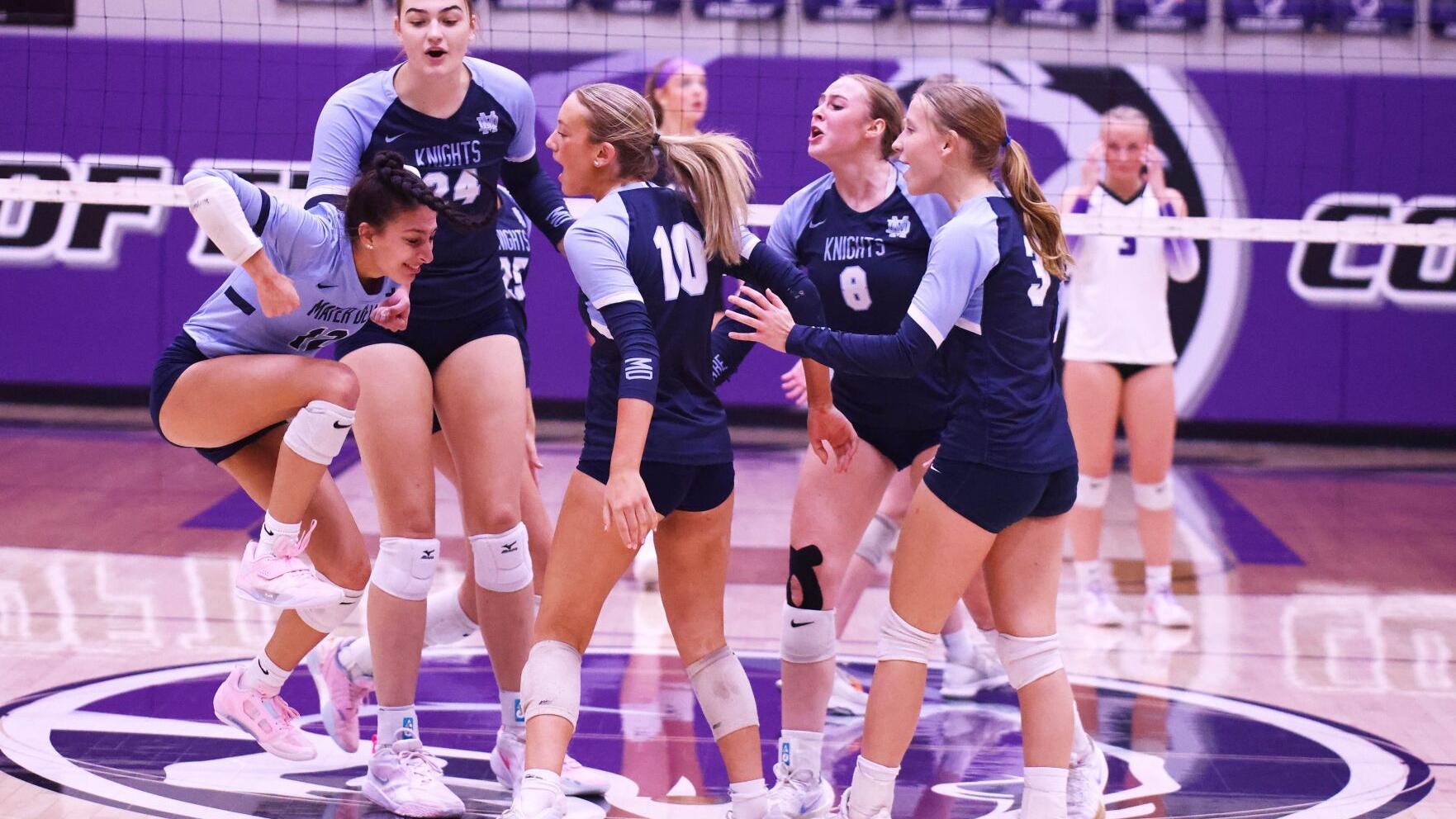 Avery Wuebbels provides spark as Mater Dei sweeps Breese Central in regional title match